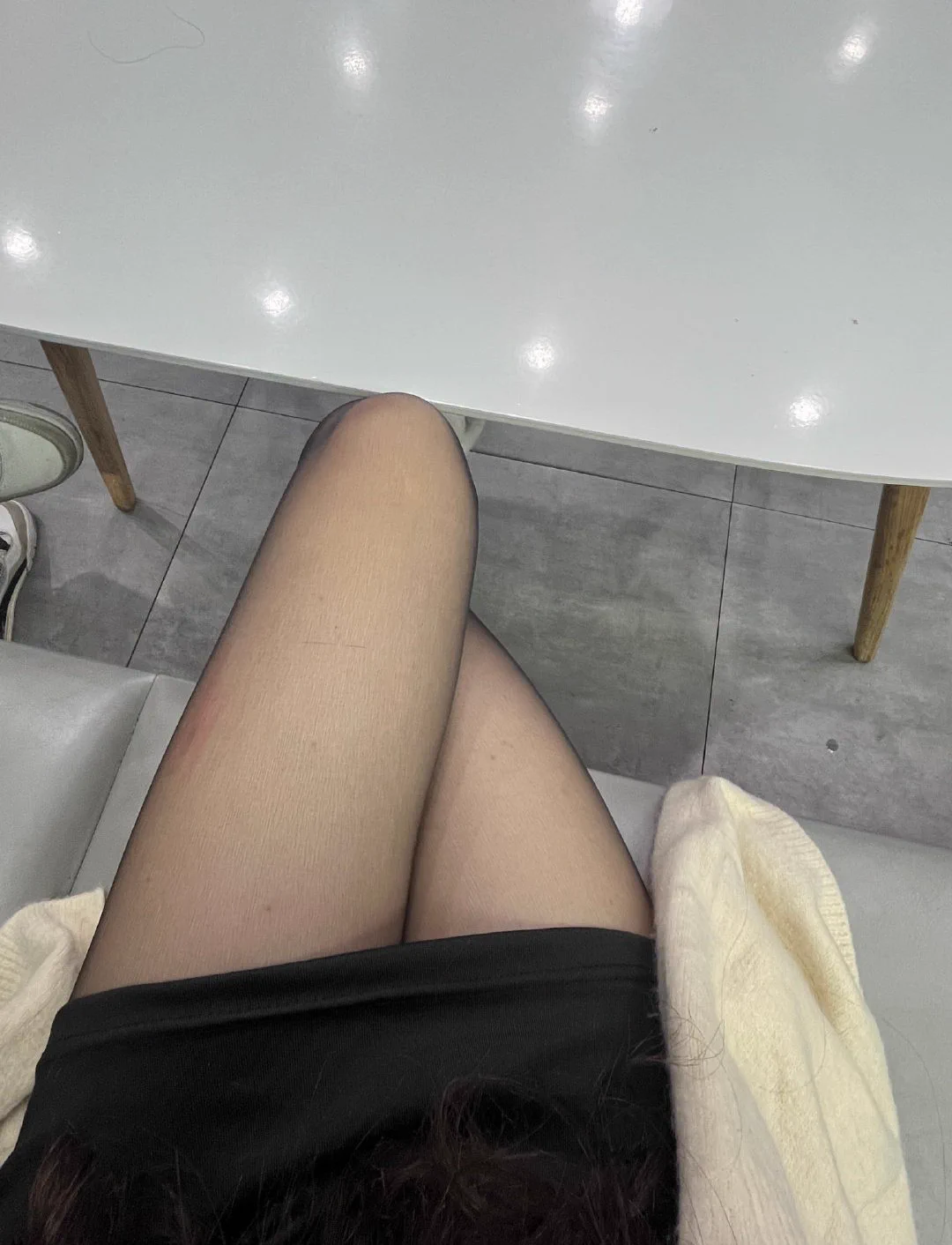 老公只会我错了宝宝。而外面刚认识的男人摸着我的腿：母狗你是真欠操，等会我会把你的小骚逼干烂的。 https://t.co/0wGJw4wfZZ