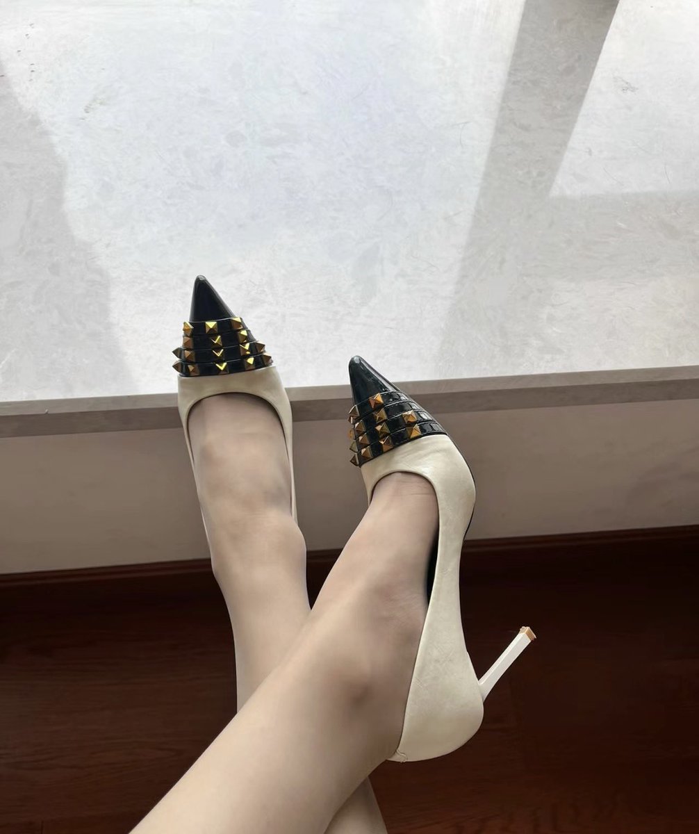 今天一口气出了三双闲置，鞋柜腾出了一点空间。 https://t.co/TMAyctPOH8