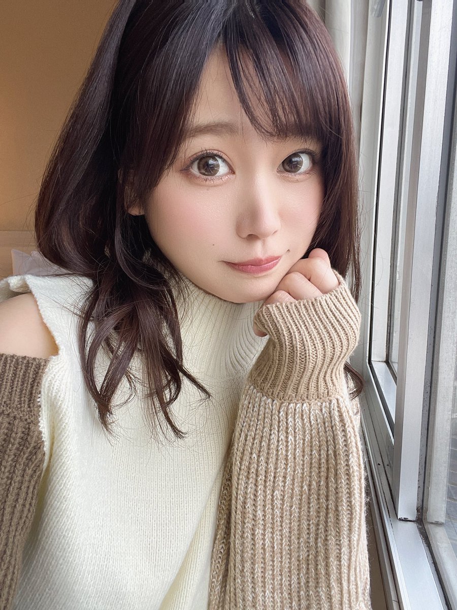 じーっ https://t.co/svNxKskS2C