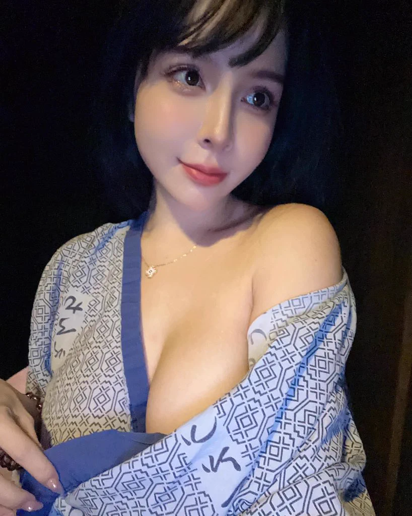若隱若現的~~這樣才會心癢癢🤭 https://t.co/9FMlxfob7w