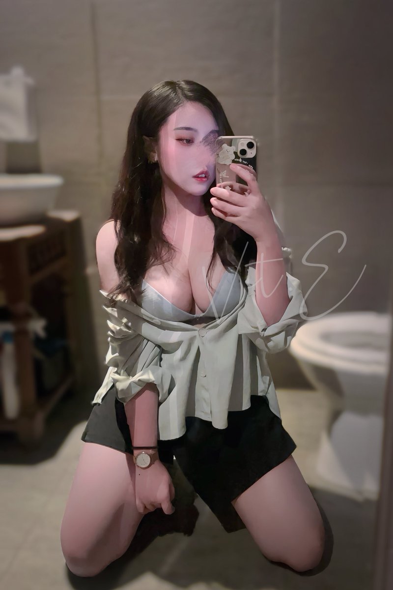 難得只喝一杯就走
發起來紀念一下✨

（難道我終於領悟理性飲酒的真諦了嗎！

#不在辦公室 #BarVintage 

第一次覺得可以抓個人補圖庫
結果那誰在外面竟然不進來(⑉･̆༥･̆⑉)（？ https://t.co/XN6twc7iE6