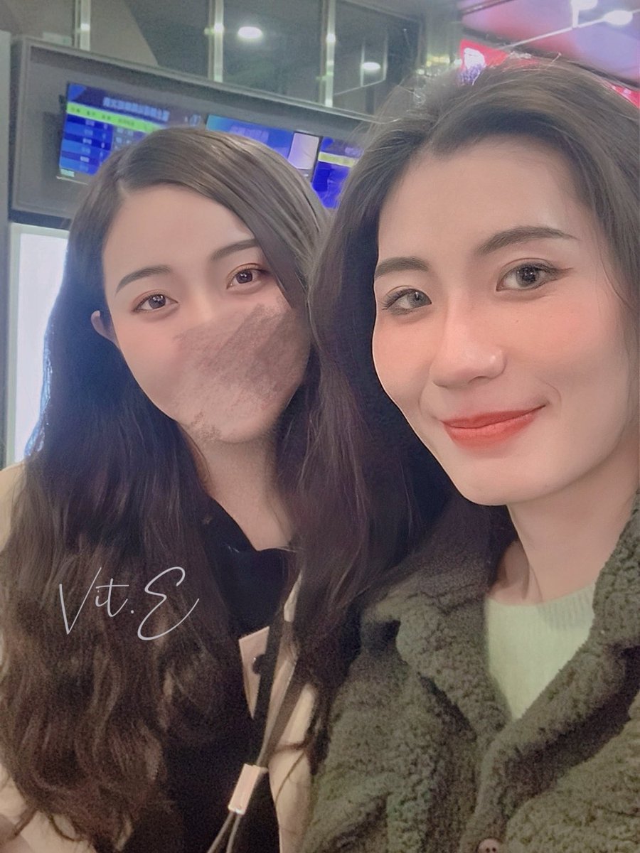 認識十年 @haku961125 
看遍彼此的所有樣貌
一模一樣的戀愛腦🧠
運氣也是一模一樣的差(　ﾟᵕﾟ)

幸好在這個糟糕的世界上有妳

讓我知道我不是唯一衰小的那一個哈哈哈哈哈

#約飯系推主 https://t.co/vENP572hEG