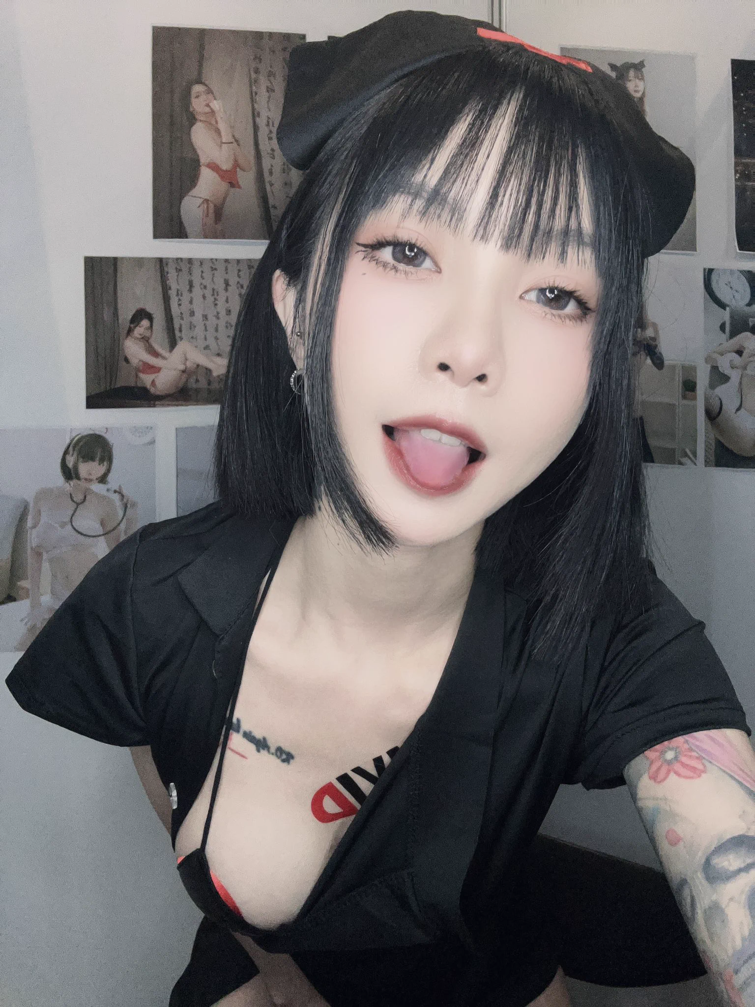 上來喘個氣 https://t.co/0cisnEzRwL