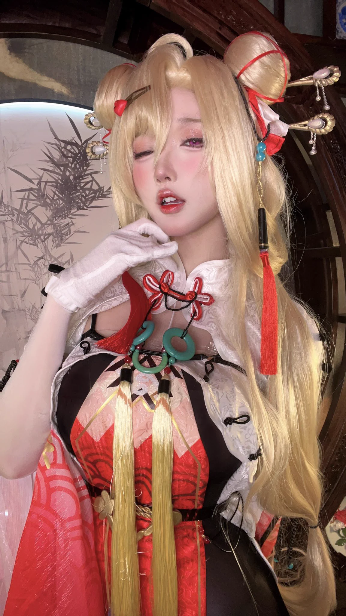 新春🧨 https://t.co/BbyvAIbk2x