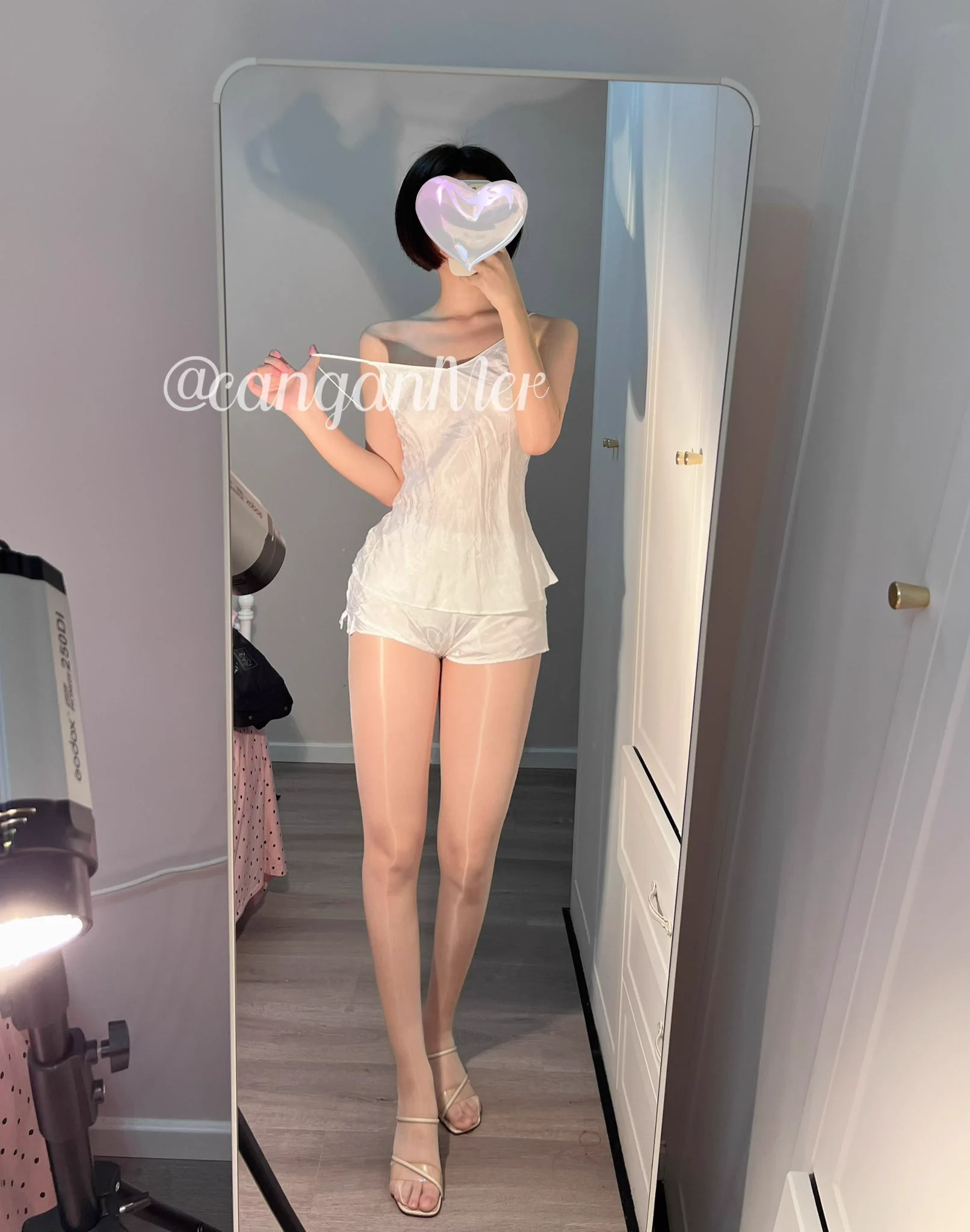 我爸妈不在家 速来 https://t.co/bzks0fTS8q