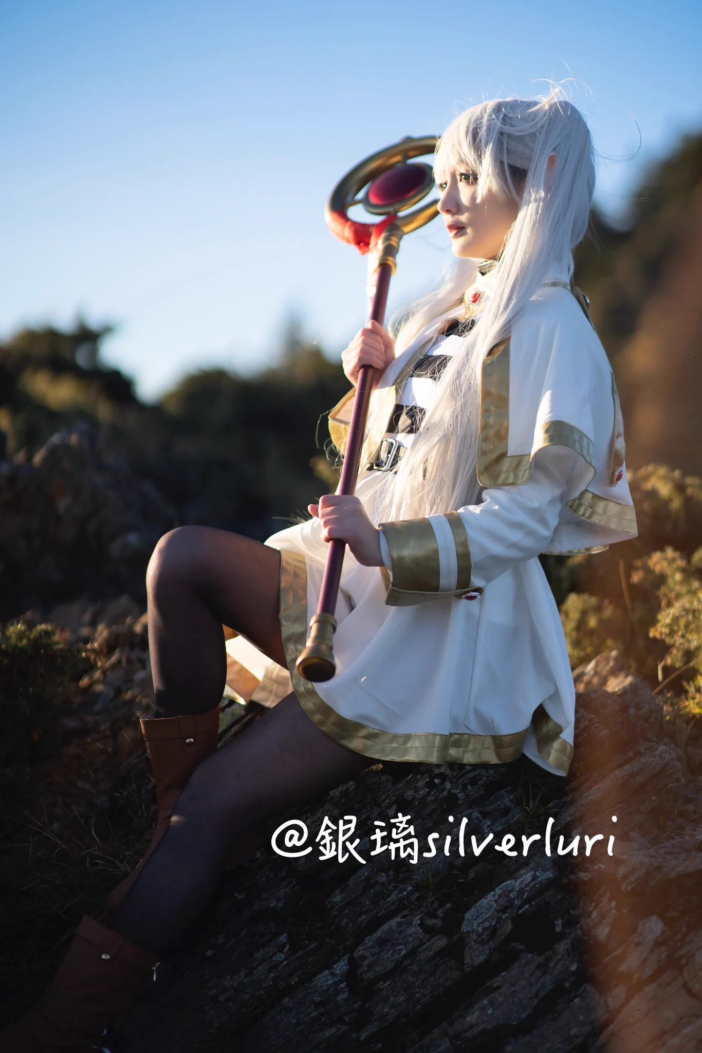 【FRIEREN~第幾次的流星雨~ ｜FF42預購開始🤍擴散希望】預購連結♡https://t.co/nNH9GHbqjd這次的芙莉蓮新刊收錄大量的外景照片成品真的非常喜歡🤍🤍跟芙莉蓮一起感受時間給你的感觸吧！FF42銀璃主要出現2/23(五)T19.20六日會出角在場外活動，一定要來找我唷！ https://t.co/hlU2uLkhyA