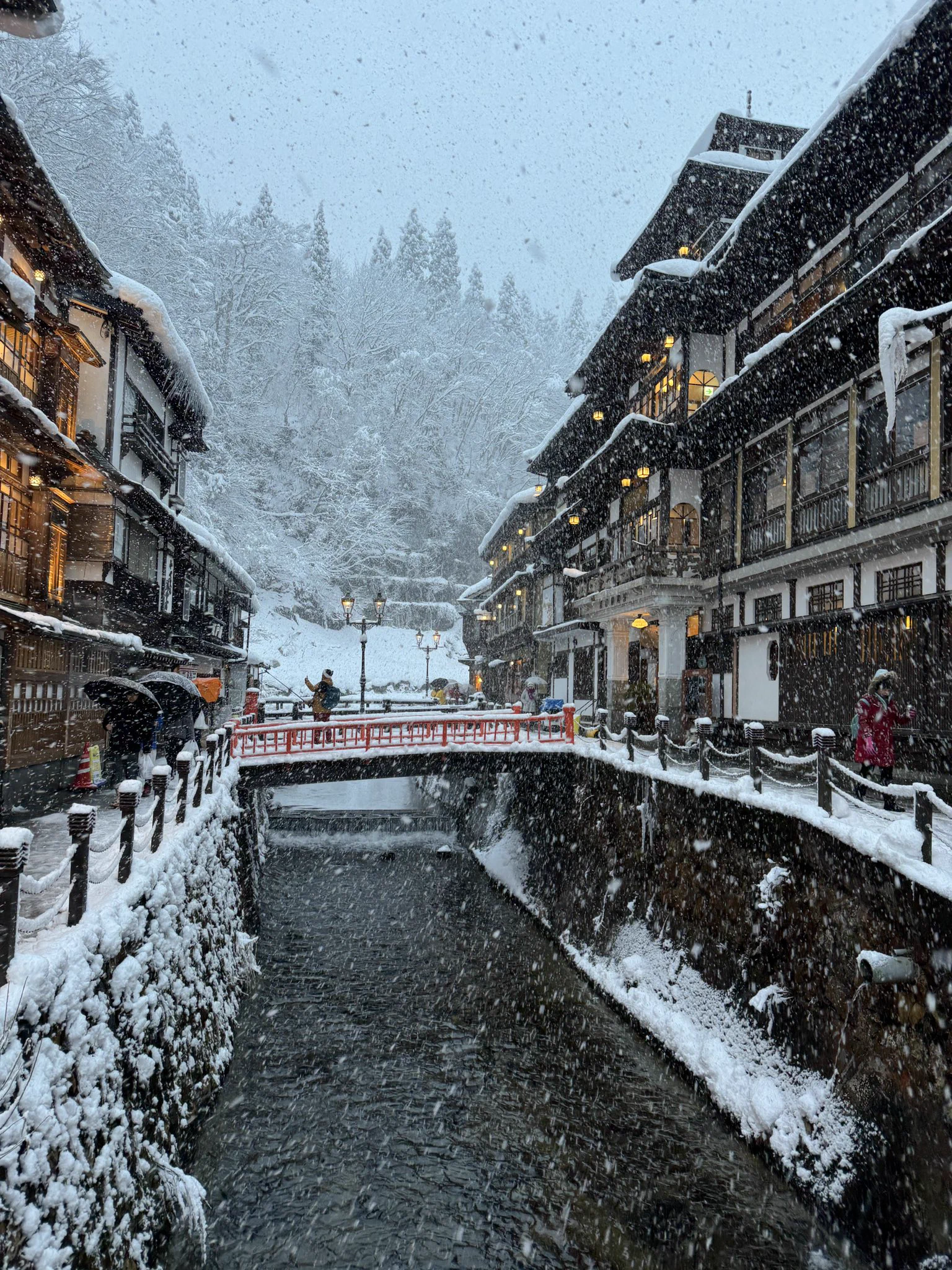 今晚有在銀山溫泉的朋友要一起認識一下嗎😊 https://t.co/82gIwTmc7O