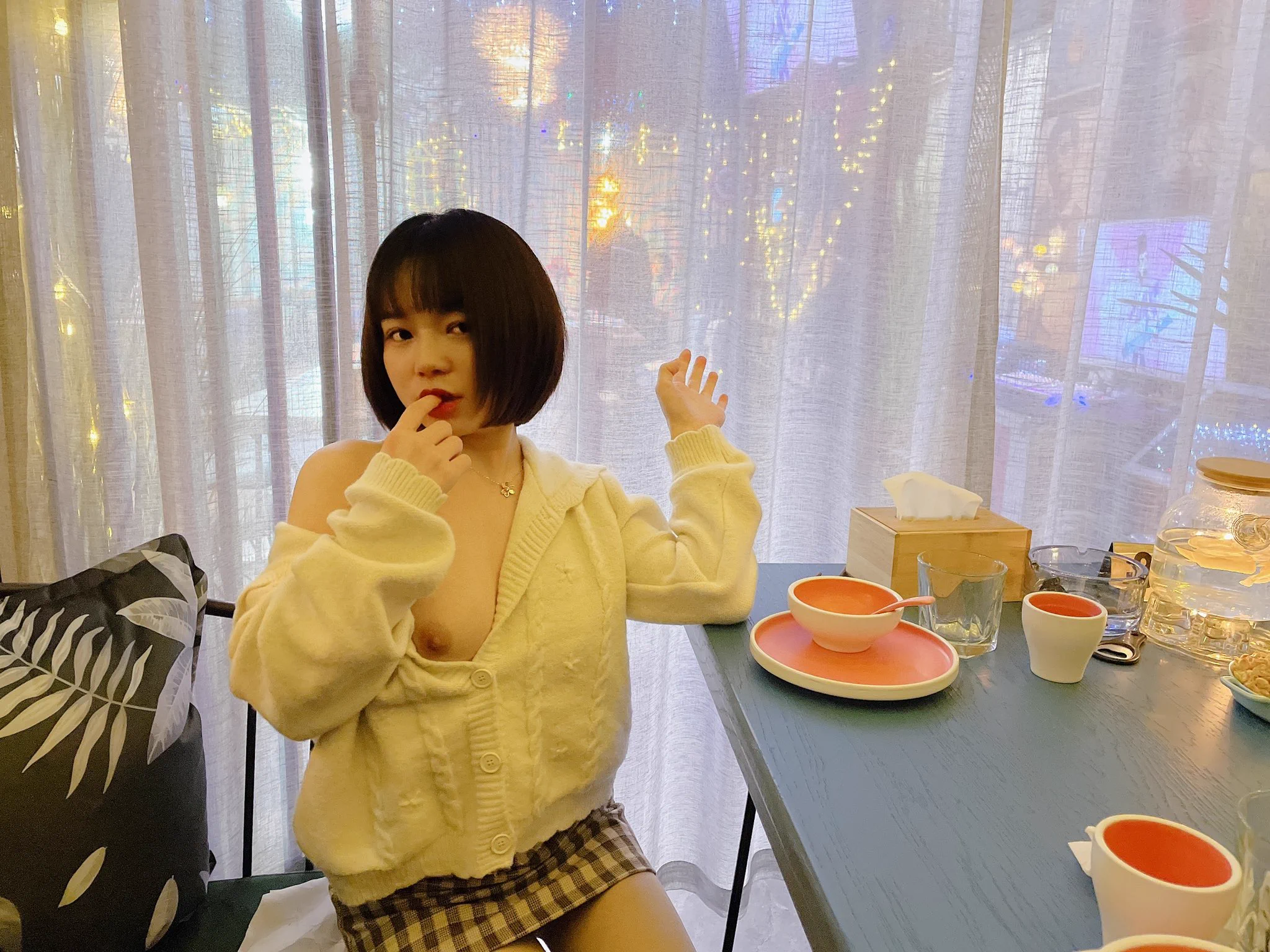 想和你喝酒是假的，想醉你怀里是真的。我爱你!#萝莉 #反差 #学生妹 #淫荡 https://t.co/g0u5OXeylB
