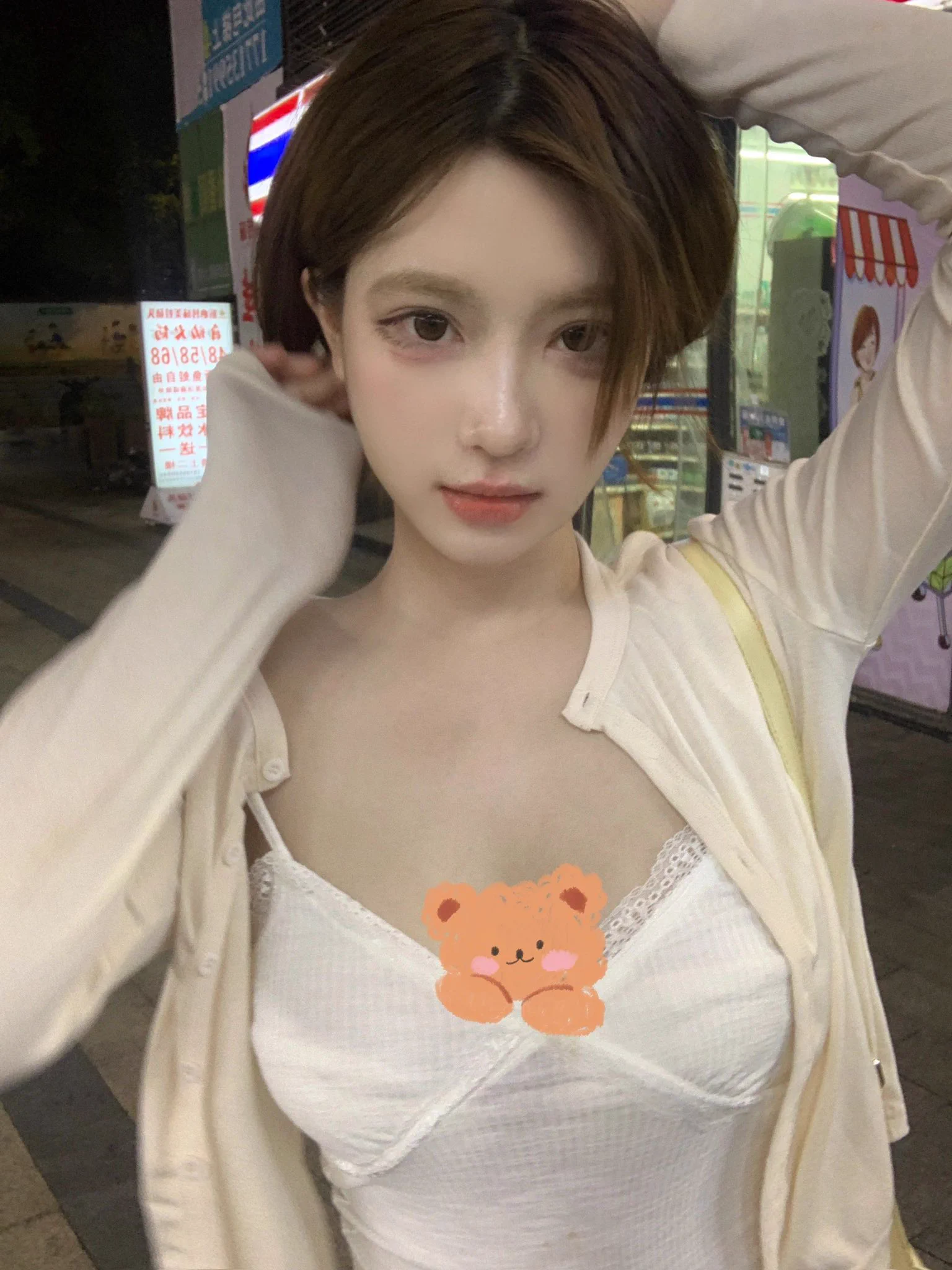像不像你女朋友？不像的话我等下再来问一次 https://t.co/SB36TI4yWY