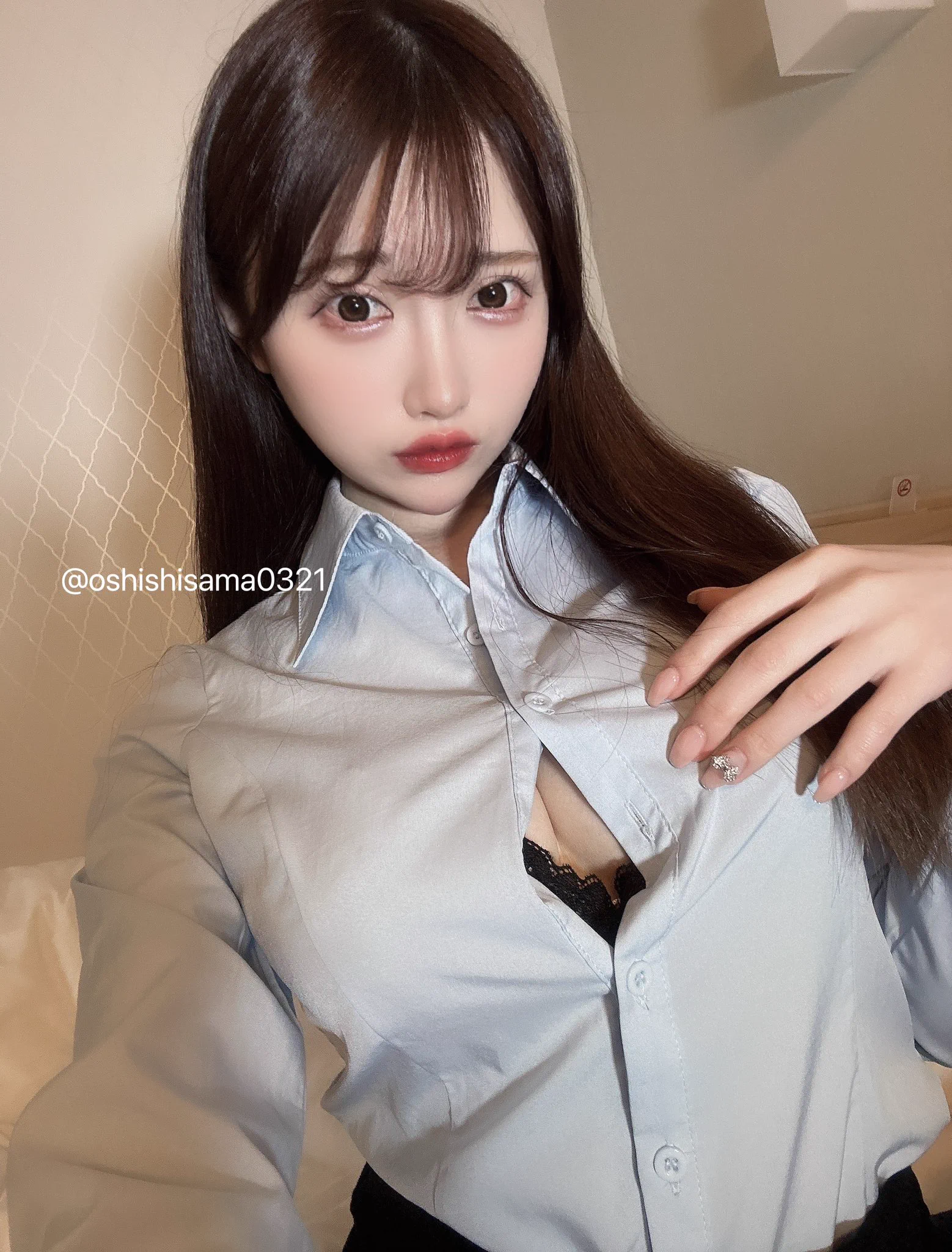 【悲報】おっぱいのせいで
ボタン飛んでいきました🚀 https://t.co/oY14bb4Bcg