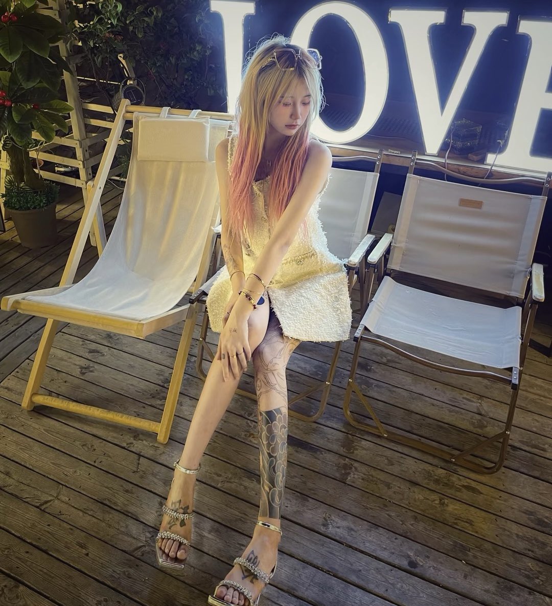 "挣很多钱以后，把男人养起来当狗玩"

如果她知道，精神亲妈把男人当狗玩就可以挣很多钱

会不会立马开始无脑黑心压榨大傻逼们呢？

#精神小妹 #无脑上供  #冤种  #舔狗  #洗脑 #奴下奴 #白给 #红框挑战 #男M任务 https://t.co/GfM2wYWYhU