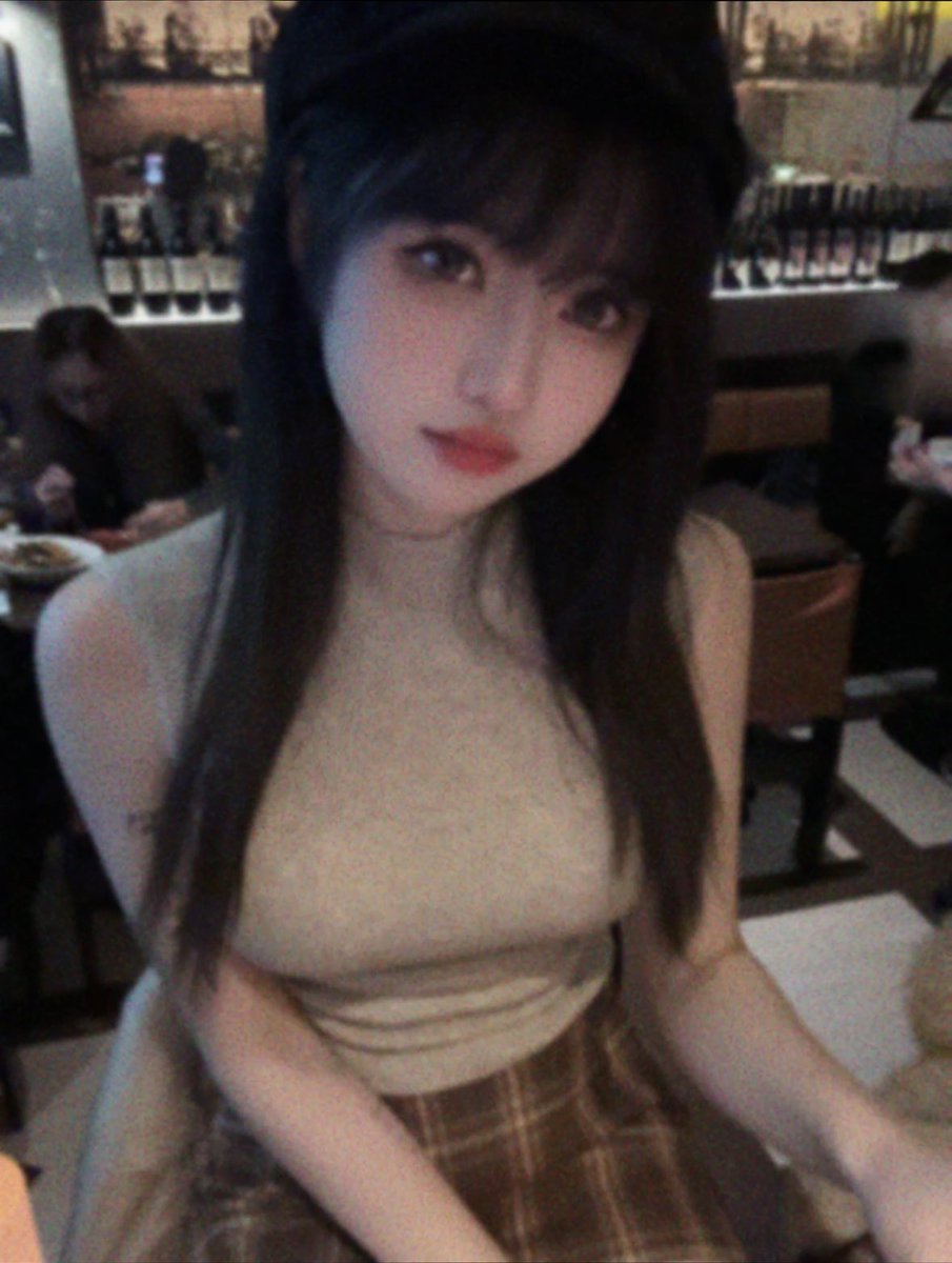 【好好吃饭…不要盯着我看啦☺️】 https://t.co/Vc4bSxbMEC