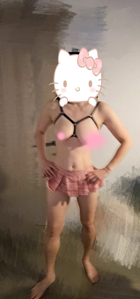 練舞中😄😄練好來放...fansone?(誤）錄影的說：都沒看到舞步只看到晃...😳 https://t.co/yVQId1W2w1