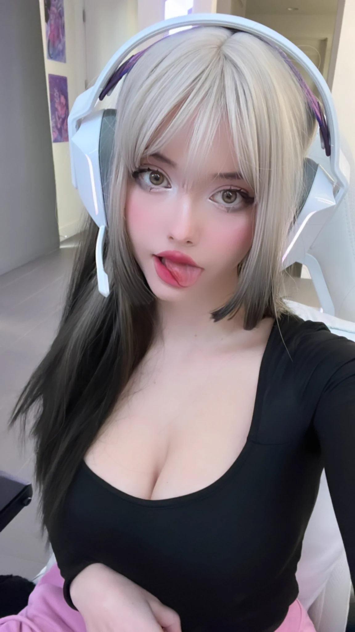 Streaming! https://t.co/ZXZjPZNoB7 https://t.co/Dy1qfTuo4n