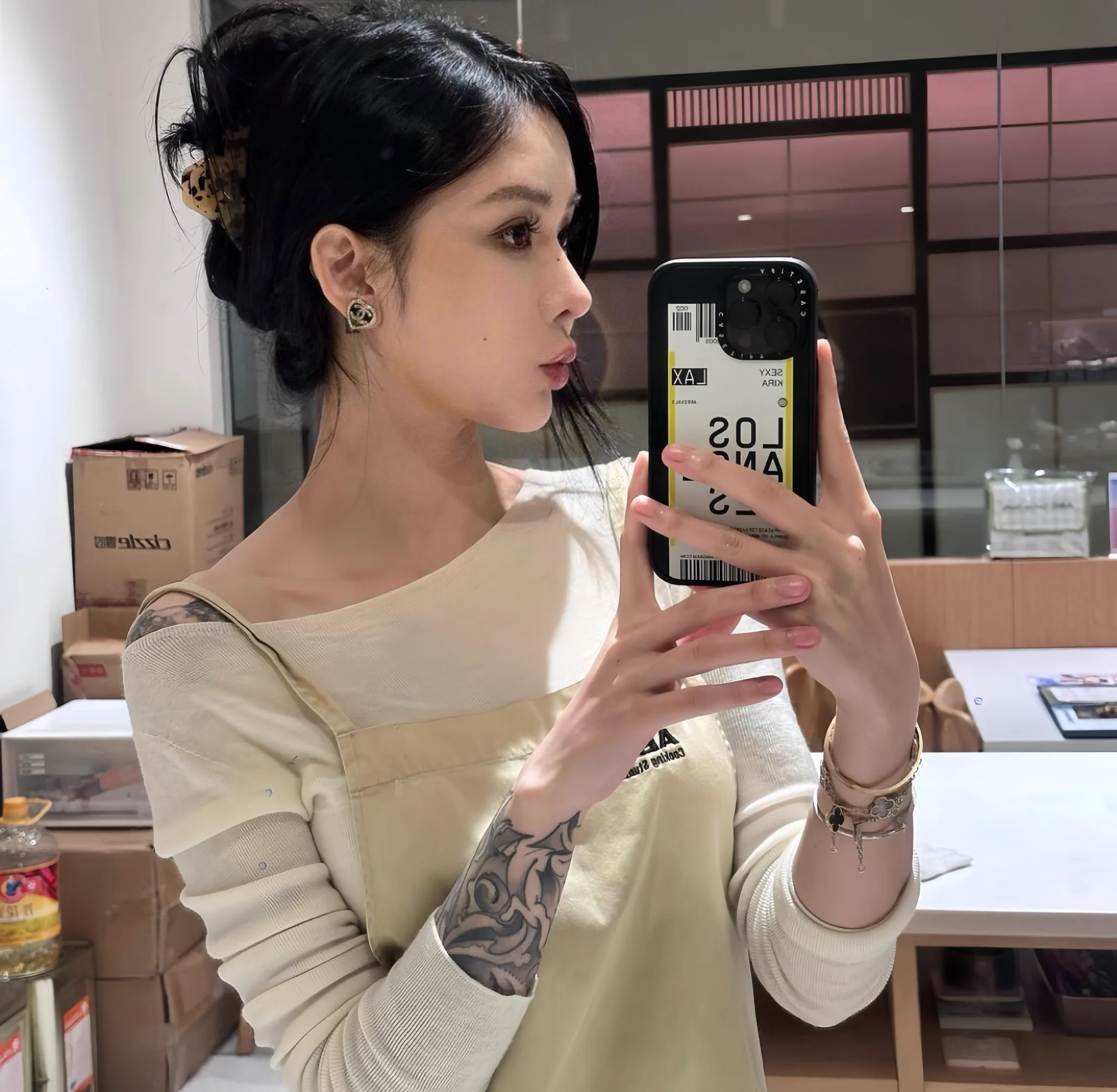 有人妻那味了 https://t.co/90oGR0M5YF