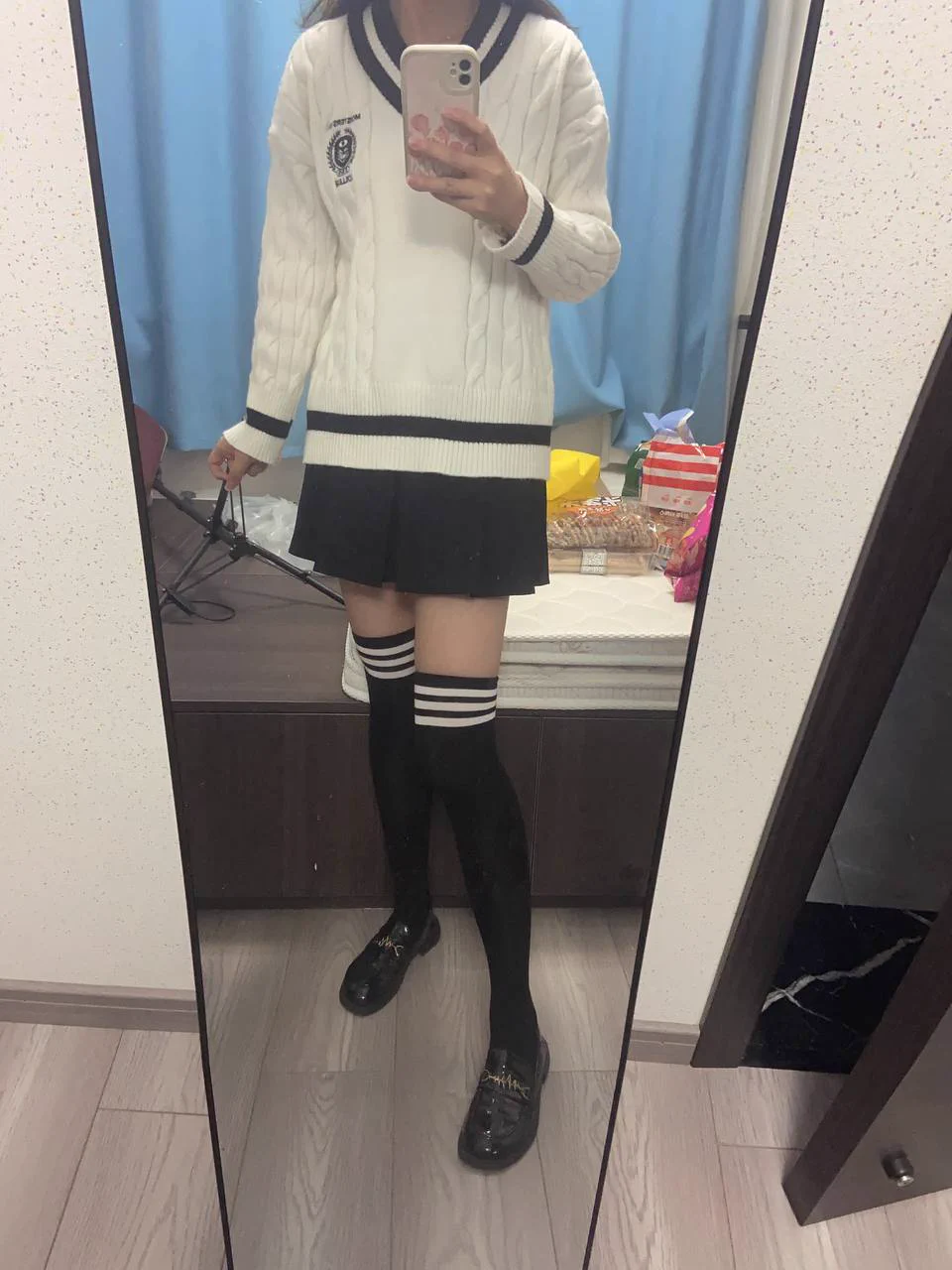推友投稿，0511地区，邀请同城同好上门保养自己女朋友穿了没洗的丝袜，棉袜，鞋子，有意向的请私信我。 https://t.co/E1WXIVEu3x