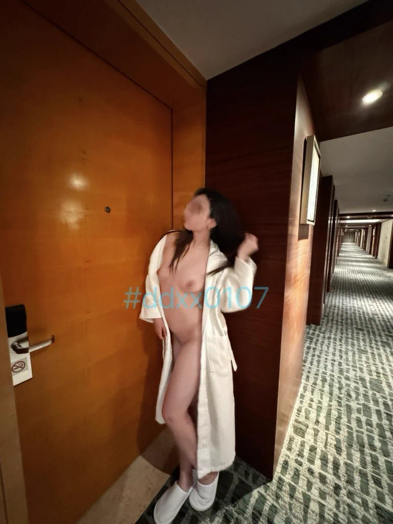 扒开给大伙看看另寻四月初杭州、上海优质情侣！！@luchu888888 @luchu888 @Public_Catgirl1 @wqganenshi_ @ailouchu31 @huwailouchu#母狗 #露出 #酒店露出 https://t.co/xHsFX58450
