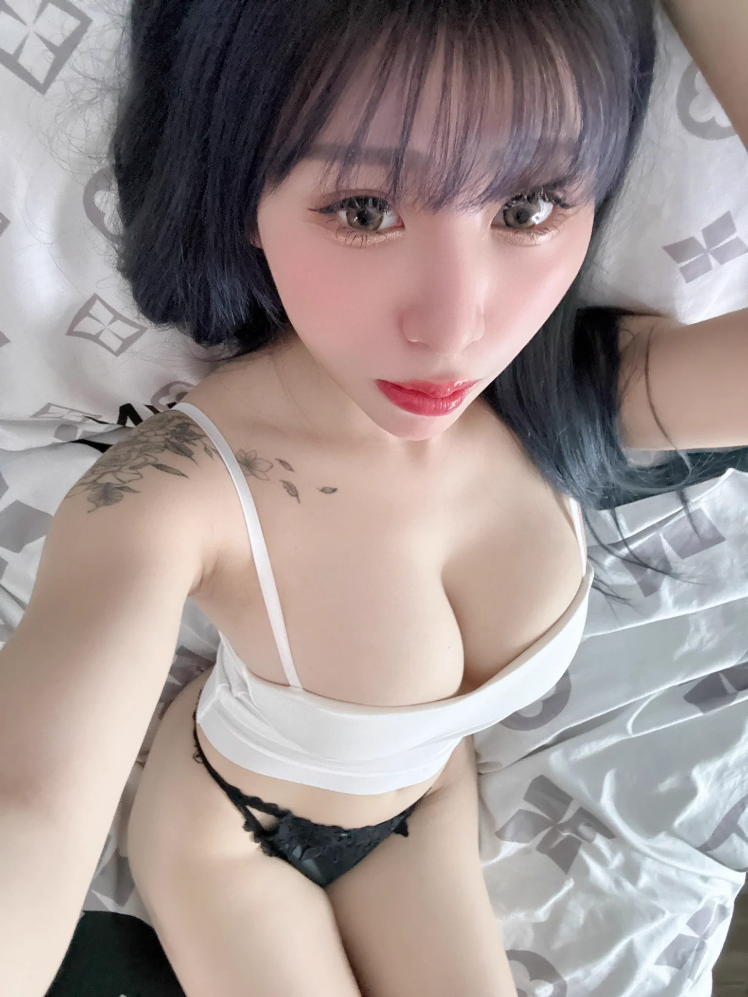 今天是河內妹妹 有人要娶嗎😝❤️ https://t.co/q35PsEFnmA