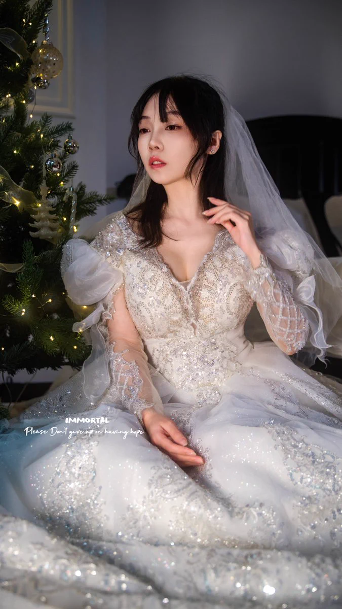 她是灼烧不尽的蝶 👸: @bingtangyuanzi📷: @Immortal_047 投稿：@Fengsiyuan@tbzt2024@wqganenshi_@AnoAno021 https://t.co/qv3LWFQ2uv