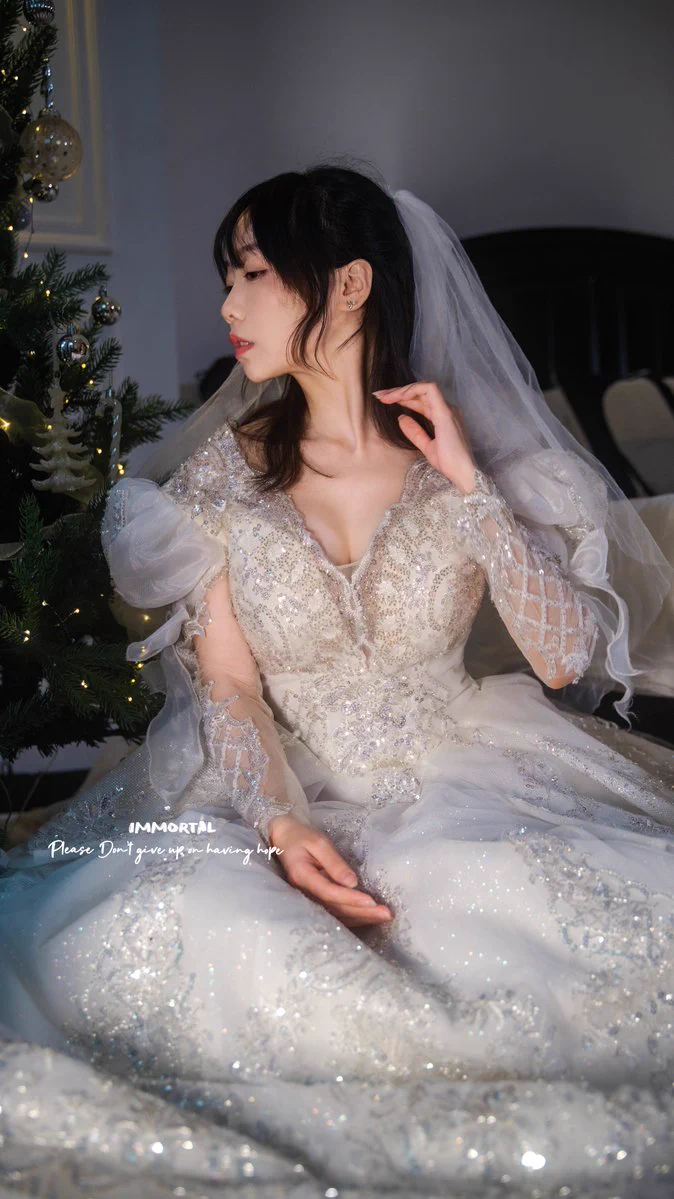她是灼烧不尽的蝶 👸: @bingtangyuanzi📷: @Immortal_047 投稿：@Fengsiyuan@tbzt2024@wqganenshi_@AnoAno021 https://t.co/qv3LWFQ2uv