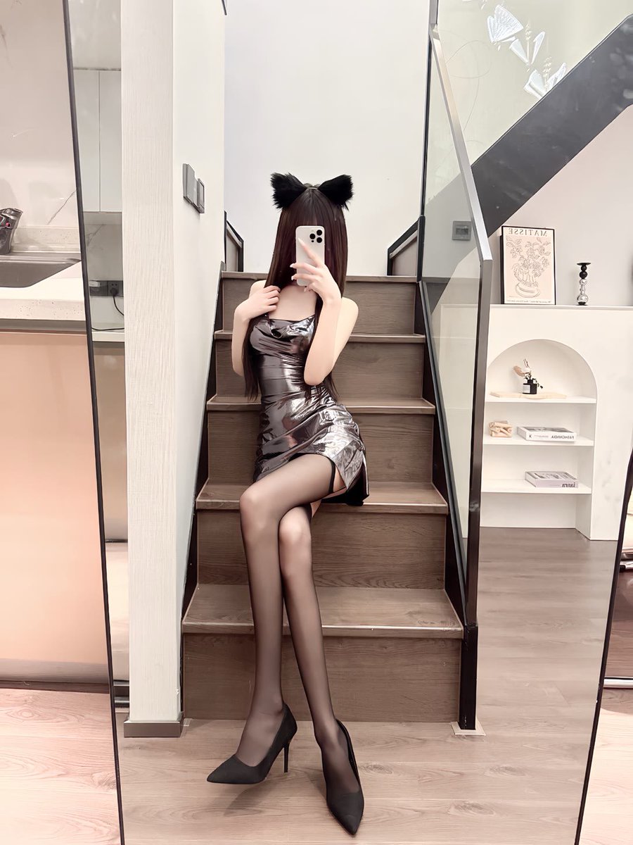 跟别人做爱的时候可以叫我的名字吗？ https://t.co/FKPaXP4THm