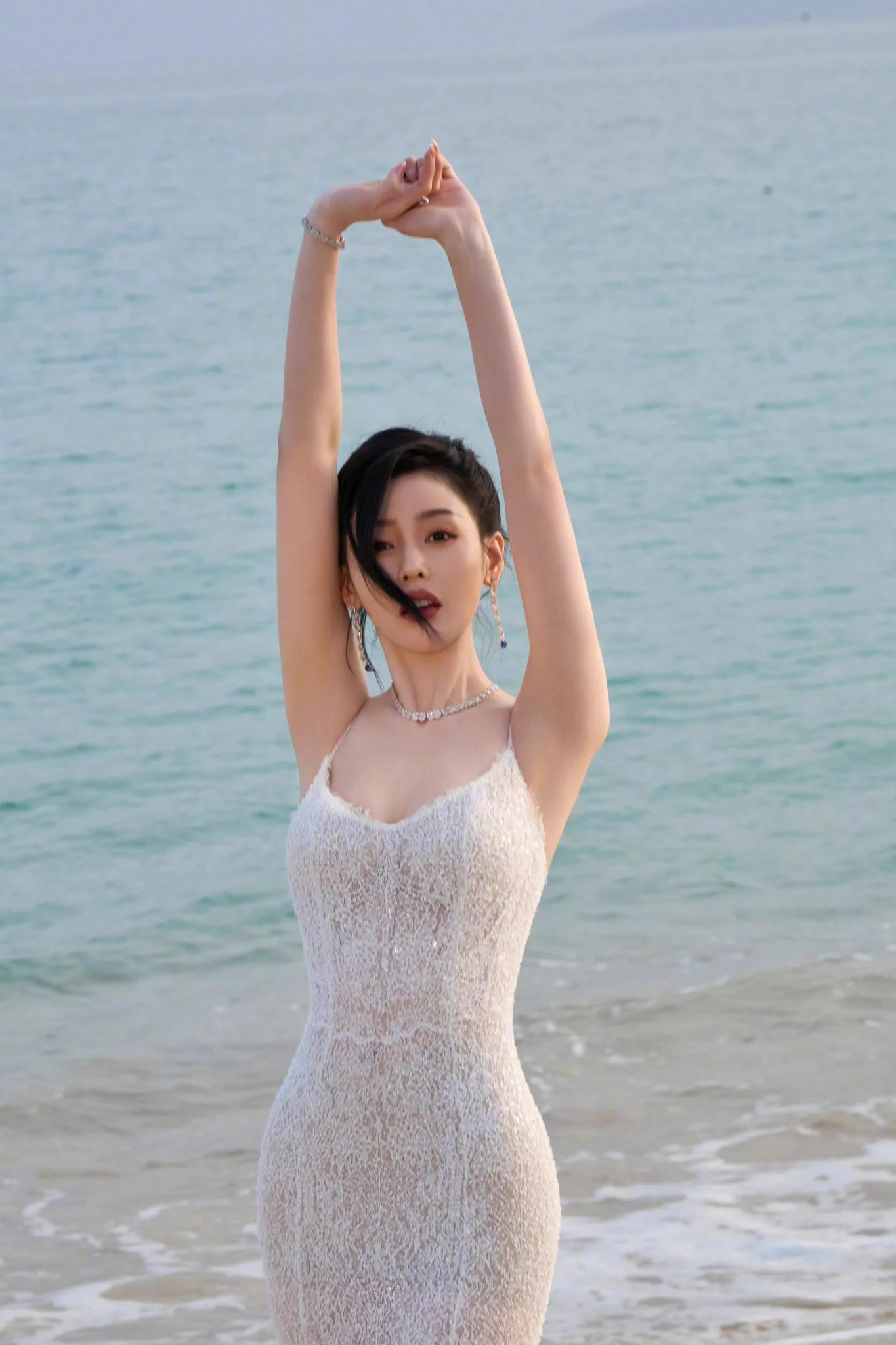 天爱身材真好，还玩儿高透，你不知道网友稍微调整一下就可以看见你的裸体吗？ https://t.co/jQAHqkh0Qe
