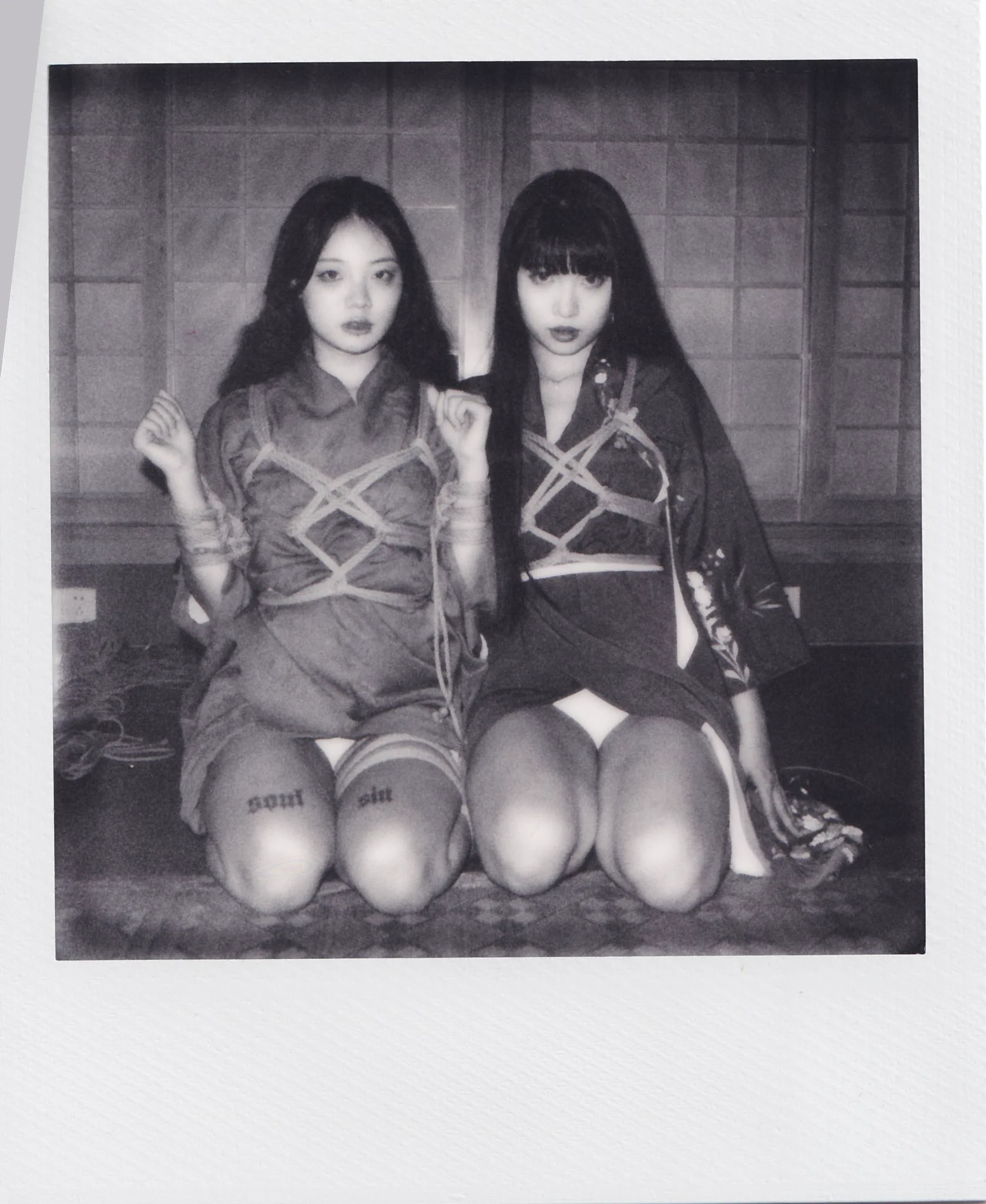 不被烧死的最好办法是活在火中

me &amp; @DOGI_dogidogi 
📷@siyangyuan12 
rope @Nietzsche_Cn https://t.co/fxw9fOYDZ9