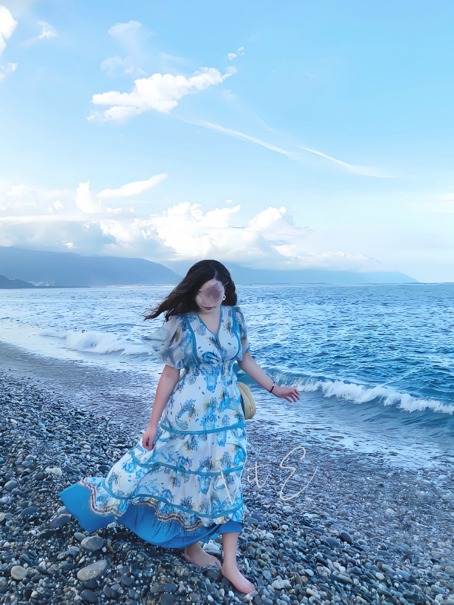 想念七星潭的海水和鵝卵石🪨
我覺得這是臺灣最漂亮的海灘之一

#不在辦公室 #七星潭 
 
我是真的會穿這種繁複浮誇、色調飽滿的衣服在路上走動哦- ̗̀( ˘˙ࠔ˙˘) ̖́-🩵 https://t.co/Celrj2LwDl