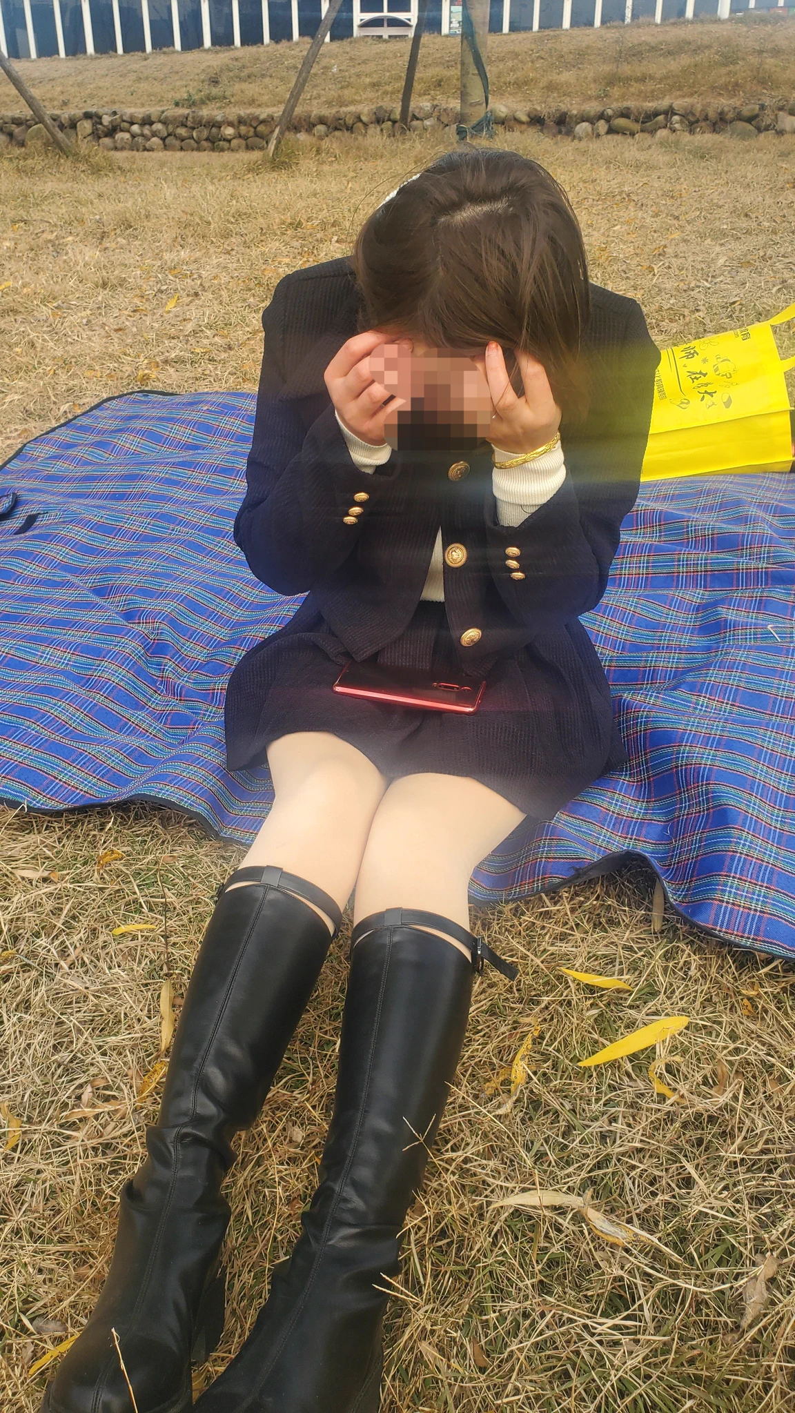 0731地区，长沙推友投稿，极品人妻。喜欢穿丝袜靴子的老婆，还有点露出癖，邀请同好上门保养老婆的丝袜，长沙地区有意向上门的高素质同好请私信我获取联系方式！ https://t.co/XDItZUO7ev