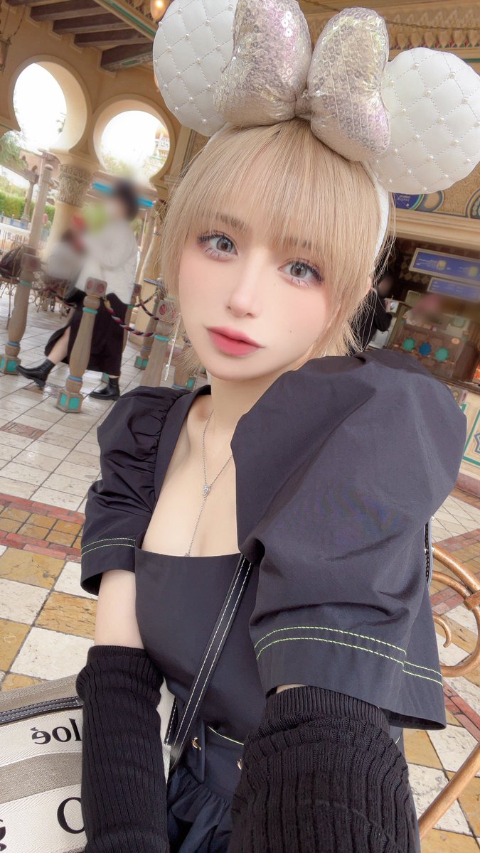 金髪が恋しくなってきた… https://t.co/KxAAk95K1q