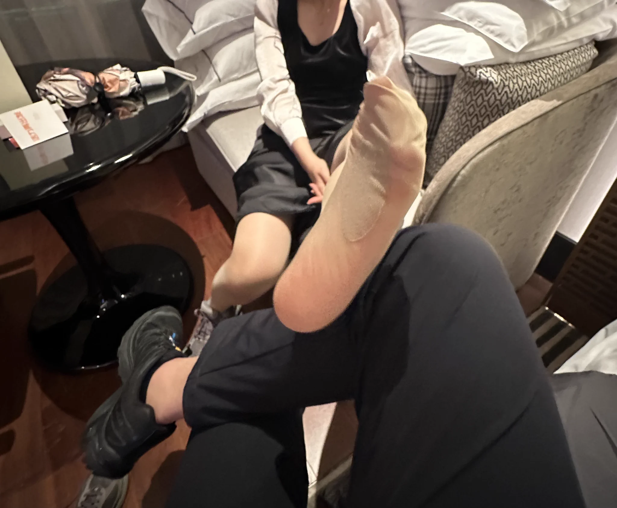 0532和0536地区，青岛和潍坊推友投稿，绿帽老公贡献媳妇的丝袜给同好上门保养，媳妇是公务员，基本上每天都穿丝袜，冬天也是每天裤里丝，同城有高素质同好想要上门保养的可私信我获取联系方式。 https://t.co/z0LY47Fc7H