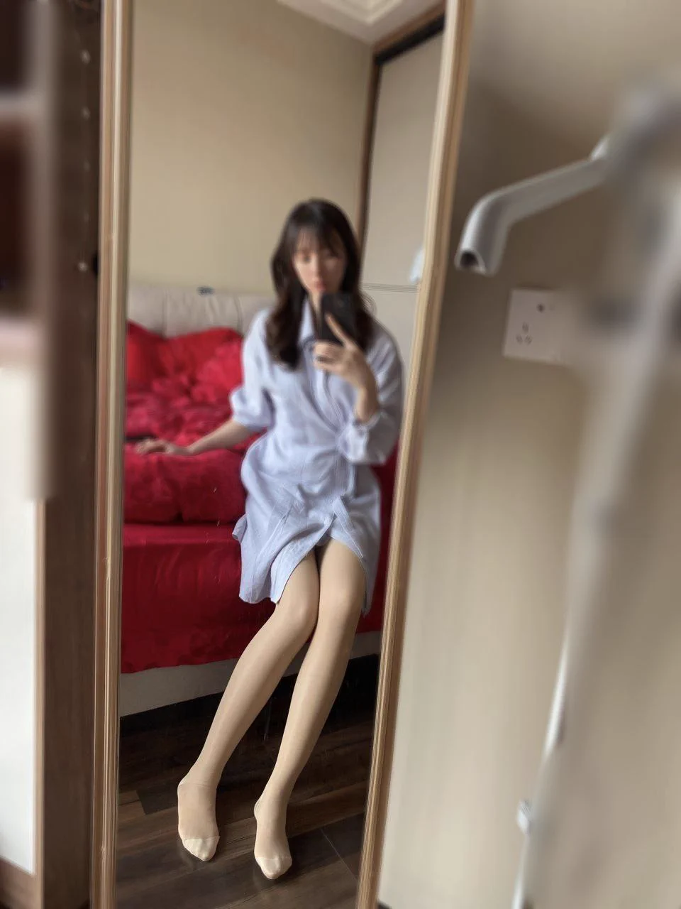 021地区，上海推友投稿，娇妻被调教成了丝袜控。同城寻找素质夫妻或情侣交换交友，单男也行，但要求素质高有经验。上海同城有意向的高素质夫妻情侣及单男，请私信我获取联系方式。 https://t.co/MhdSTFjxP1