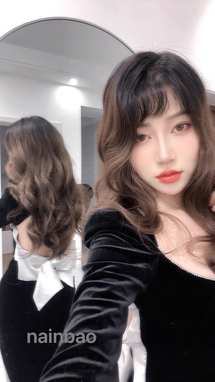 对得起发量王者这个称号🥲看起来像无情后妈 https://t.co/SLgg4neRKW