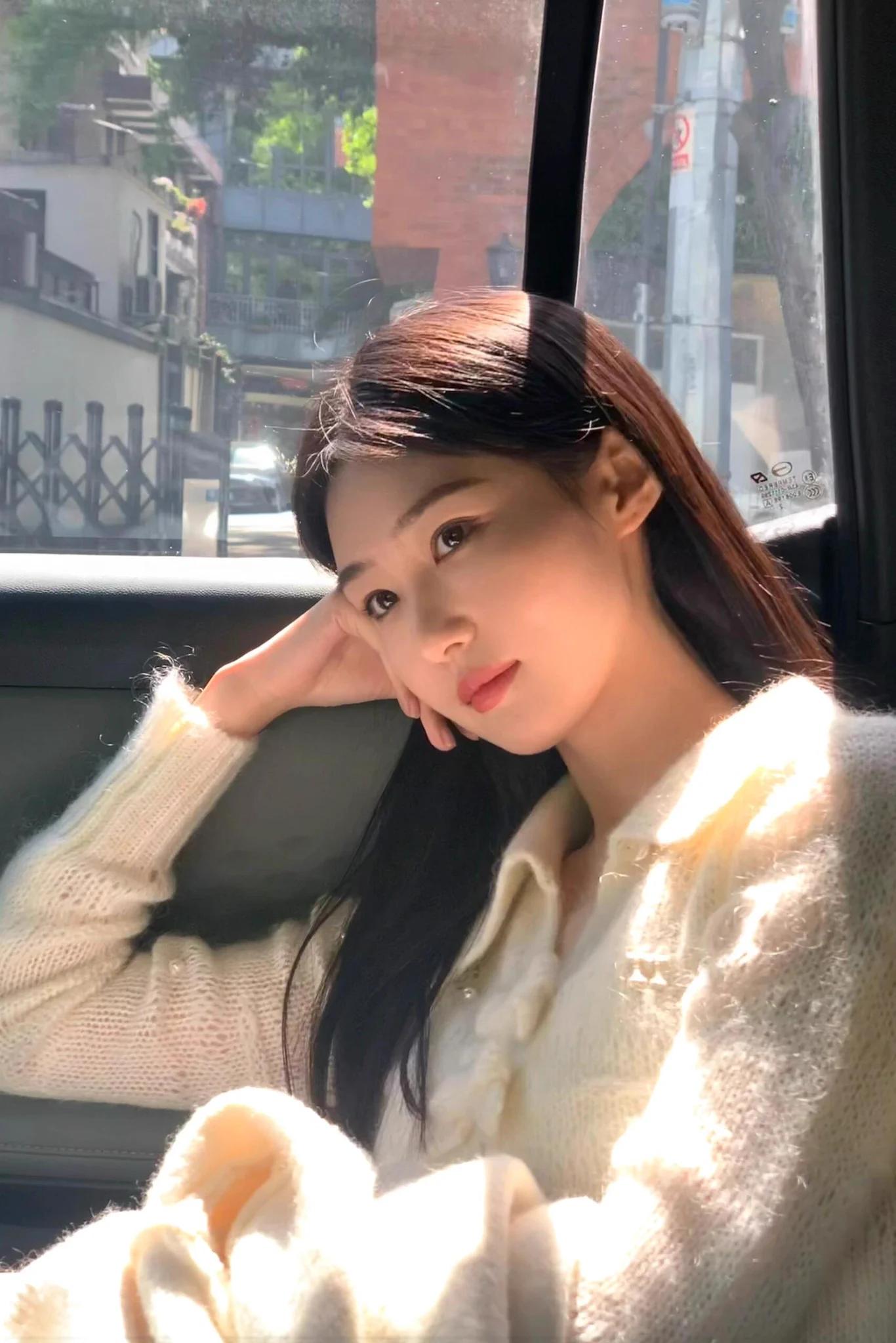 让我思考一下怎么取得你的关注🤔🤔 https://t.co/ZfVgGYmq7f