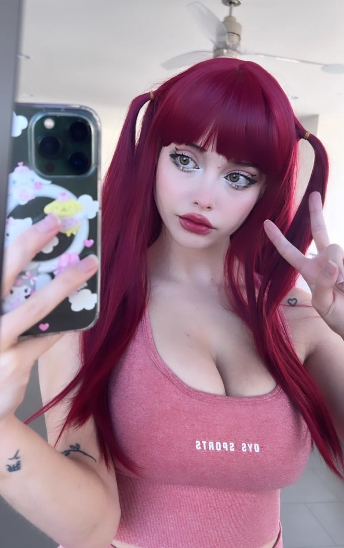 Streaming! Come say hi! https://t.co/ZXZjPZNoB7 https://t.co/mJH4JvmCyI
