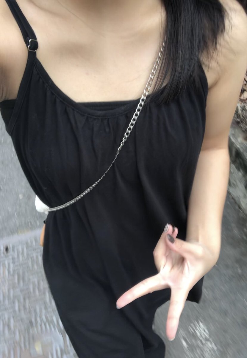 原相機直出

美白乳液真ㄉ好有用⋯
我剛剛問我姑姑他也說我有變白😎 https://t.co/ekMpfcGRCe