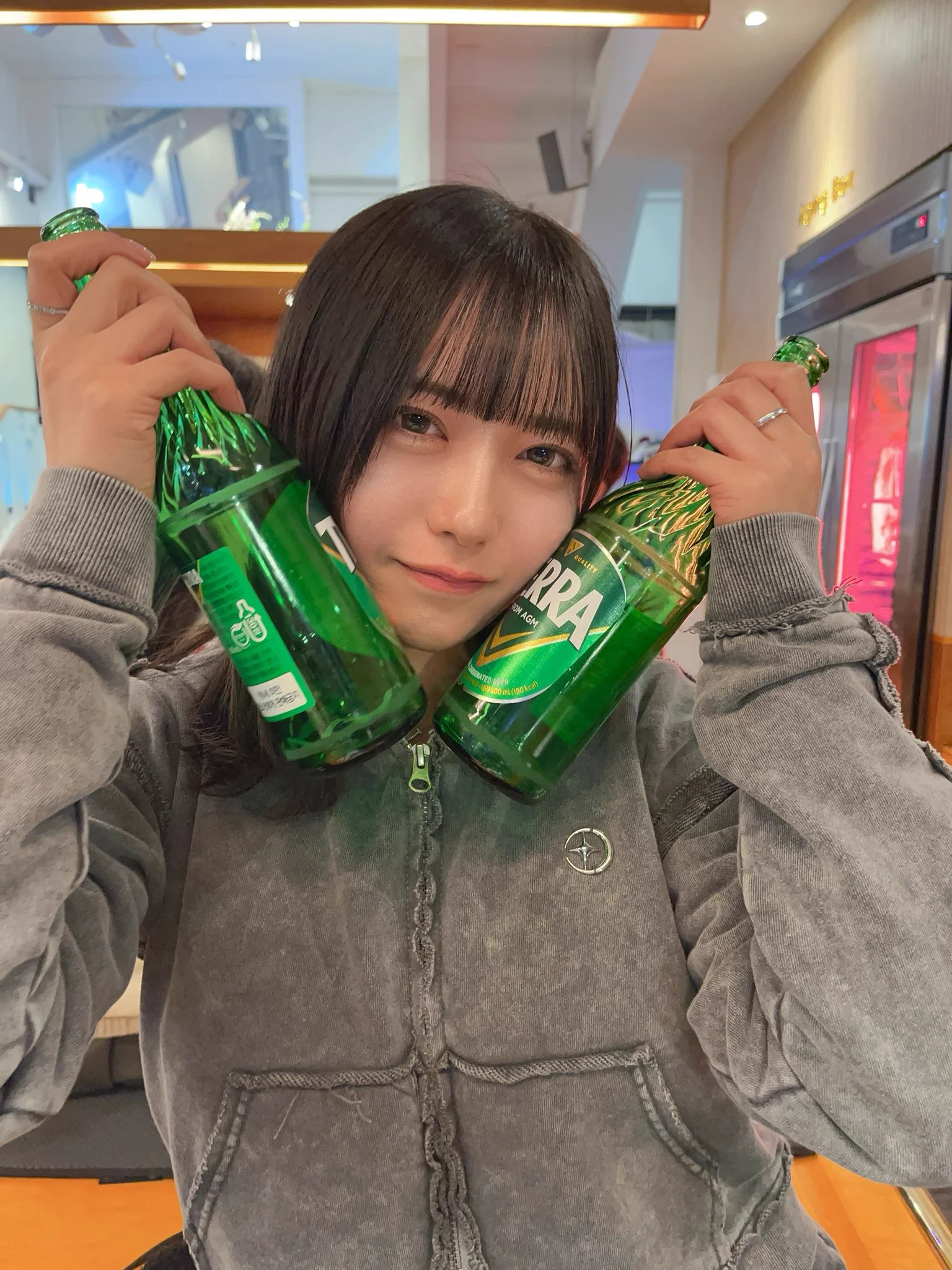 二十歳だからお酒飲めるもんの画像🥺 https://t.co/Ixjl46D4XY