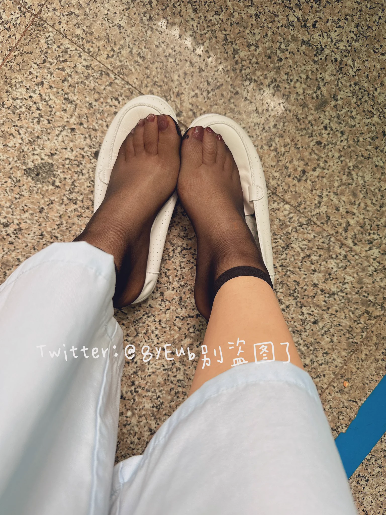 小短丝被脚脚悟的热热的 https://t.co/lcVncBiNrS