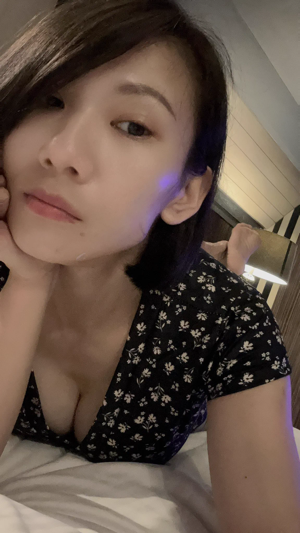 其實今天還沒洗澡⋯🤣這麼尷尬的時間有人要抖內視訊嗎？🤣 https://t.co/5Gmz2UKmkv