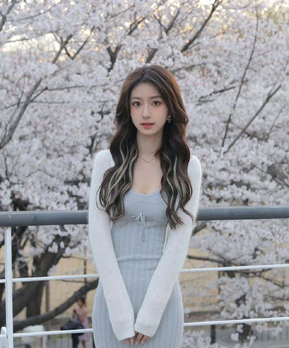 樱花树下谁最美。 https://t.co/pcY1qzqU9X