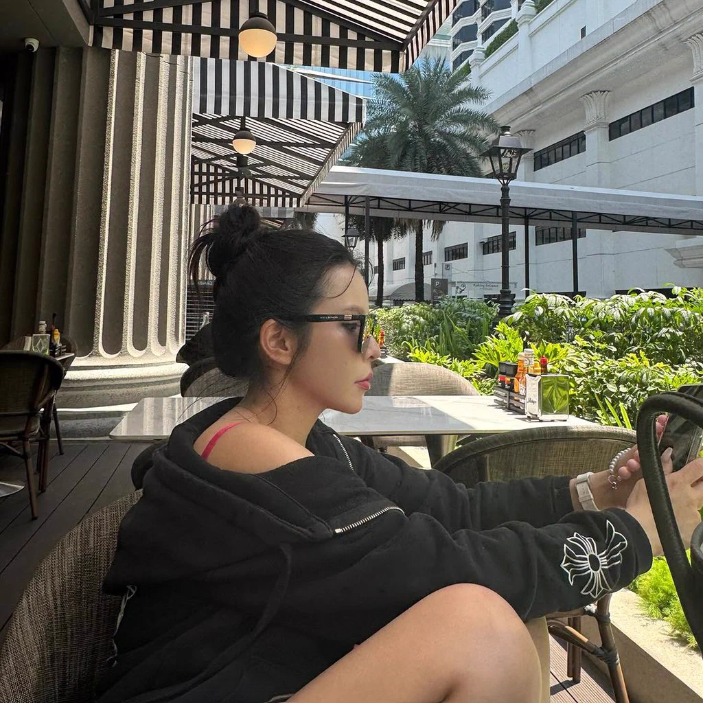 我想我會一直自由 直到有人讓我發現陪伴剩過獨活 #🇹🇭 https://t.co/2QCw3yV6lT