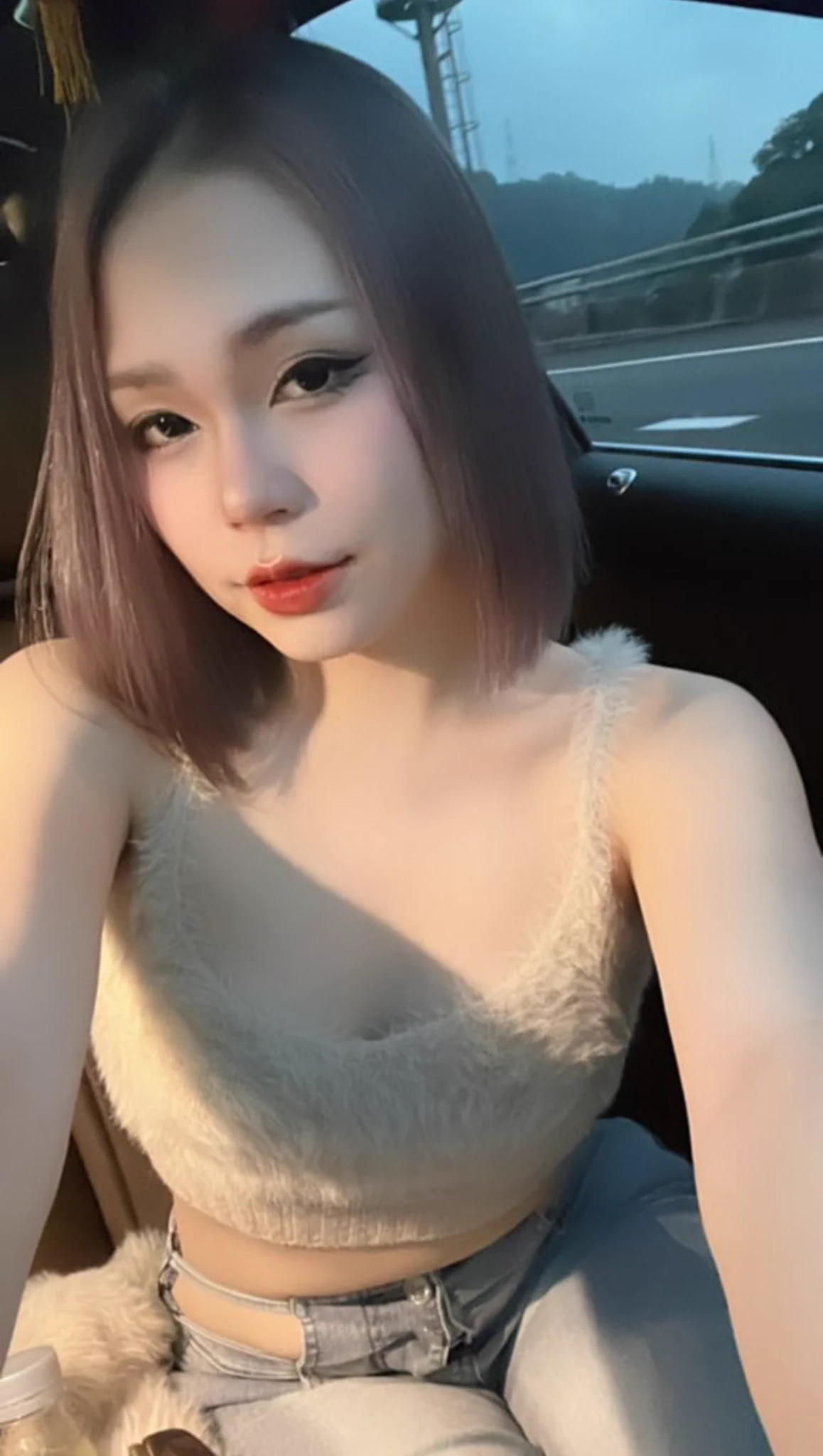 早安好久沒有看到光溜溜還可以養養眼的東西了潛水好久了 台中現在有夫妻情侶可以約嗎😜我來調皮一下～#夫妻情侶 #聯誼 #台中 #在線等 https://t.co/1i2sOmYAJi