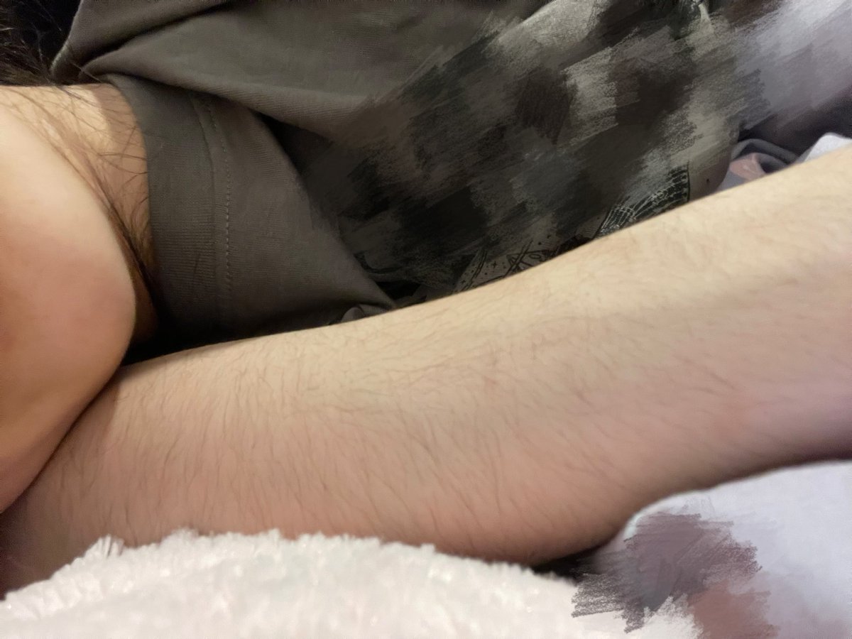 甜蜜的现充生活
睡在daddy胳膊上的我☺️☺️☺️ https://t.co/4ZkXi9X3U0