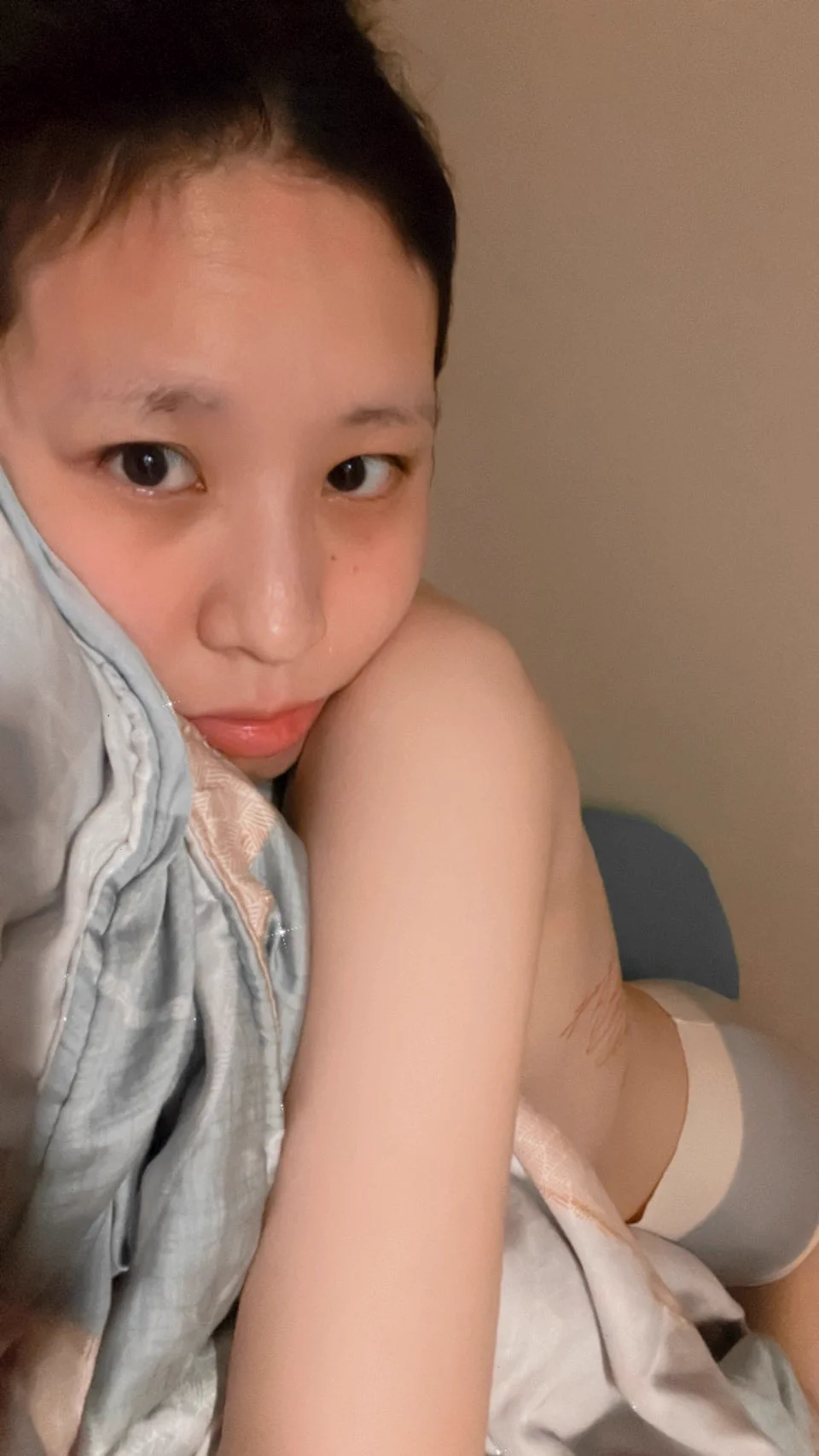 我已經睡一回起來了完蛋～睡不下去了 https://t.co/q07QpBct0Y