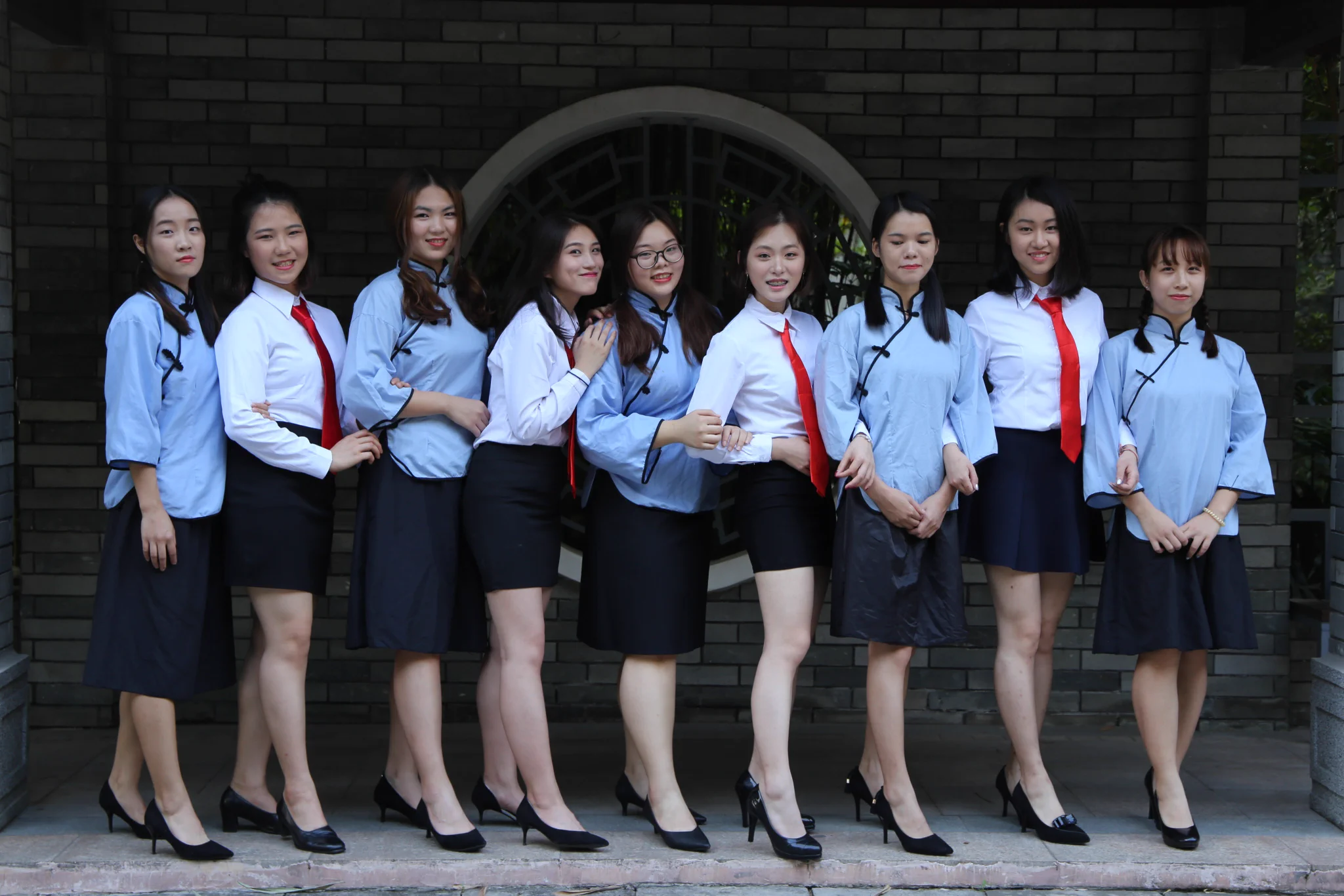 毕业小姐姐写真[446P+2.37G] #眼镜娘 #眼镜妹 #毕业照 #女大学生 #写真 No.042713 预览全套尺度看置顶或私信 投稿：@007share https://t.co/GY2sZxvnnK