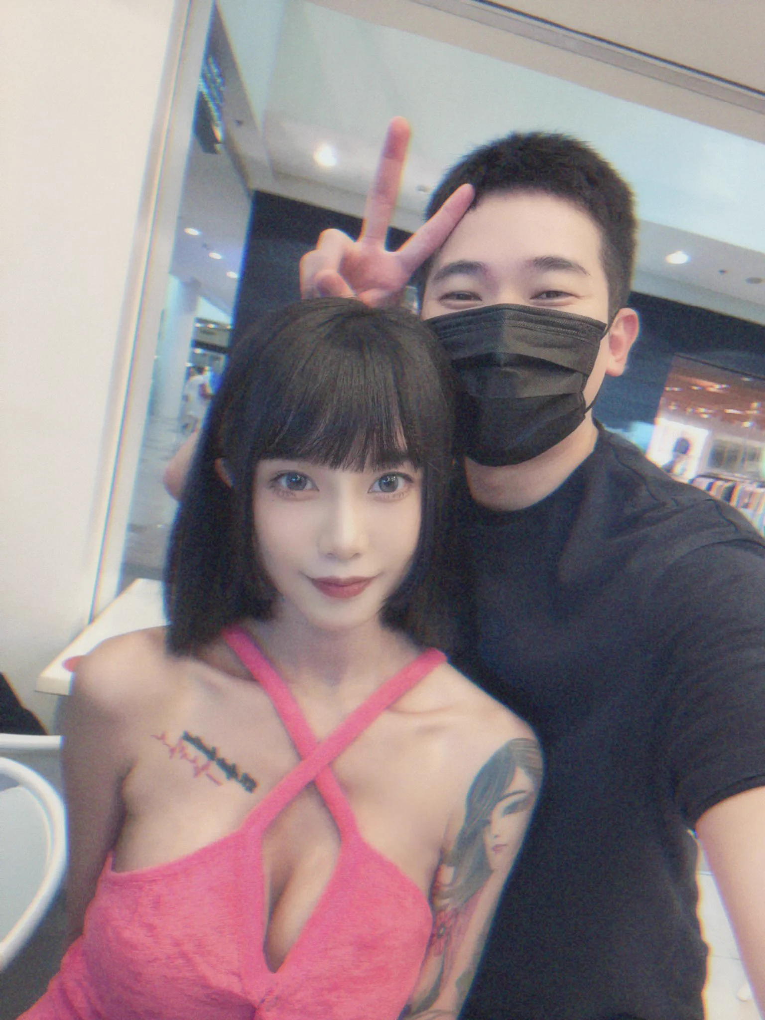 這次是真的合體啦

@xinyimark https://t.co/v8RutEXmxY