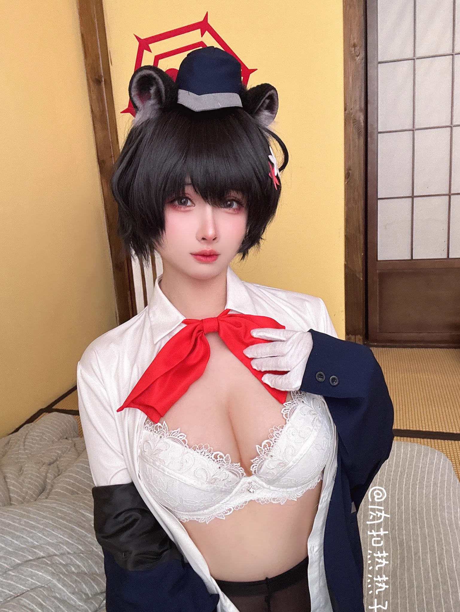 糟糕！在工作时间摸鱼睡觉被老师发现了！（是导游椿♡）＃BlueArchive ＃ブルーアーカイブ https://t.co/ckja1zZjmp