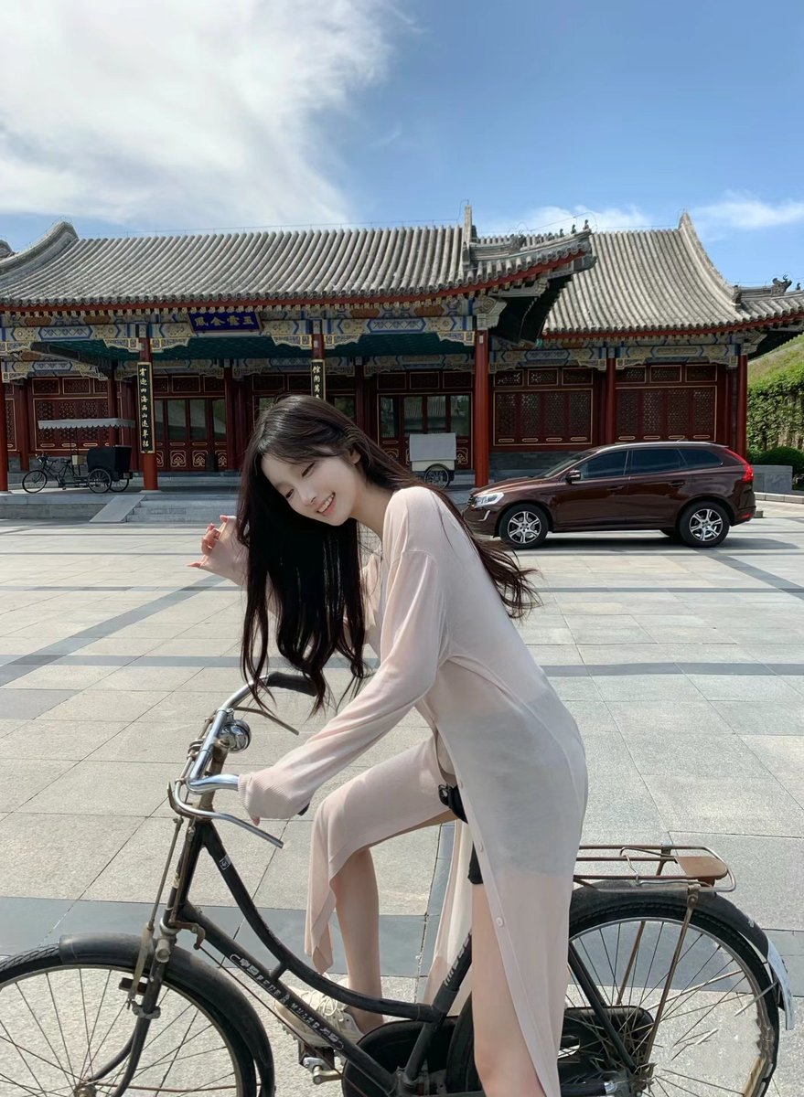 这个自行车现在是古董了
你会骑自行车吗？ https://t.co/NFfK0ci6k8