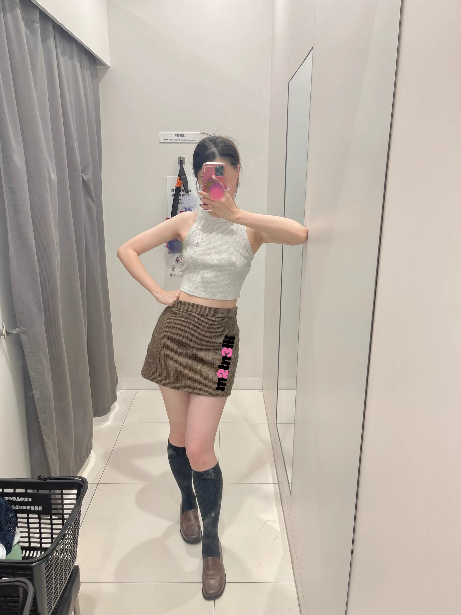 逛街试了三件衣服
一件透视 一件紧身 一件毛线都看不粗来… https://t.co/0fMpqoJP8u