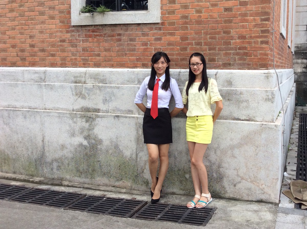 毕业小姐姐写真[131P+199M] #眼镜娘 #眼镜妹 #毕业照 #女大学生 #写真 
No.052120 预览全套尺度看置顶或私信 投稿：@007share 
眼镜娘圈子：https://t.co/VSeJDJ4qxz https://t.co/2B9jHC2syx